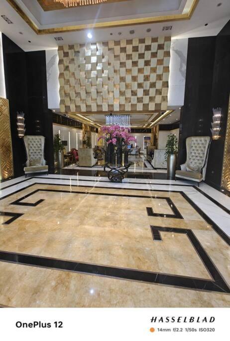 Appartement Luxurious 500 Meters Next To Mall